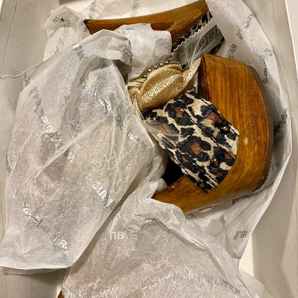 Gioie Italiane Handcrafted Clogged Mule Heels - Picture 12 of 12